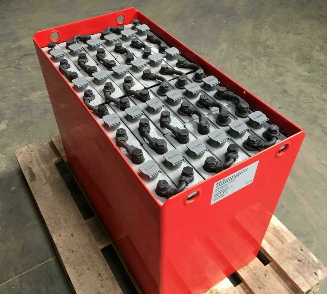 Gerbeurs, tables élévatrices et équipements de manutention divers